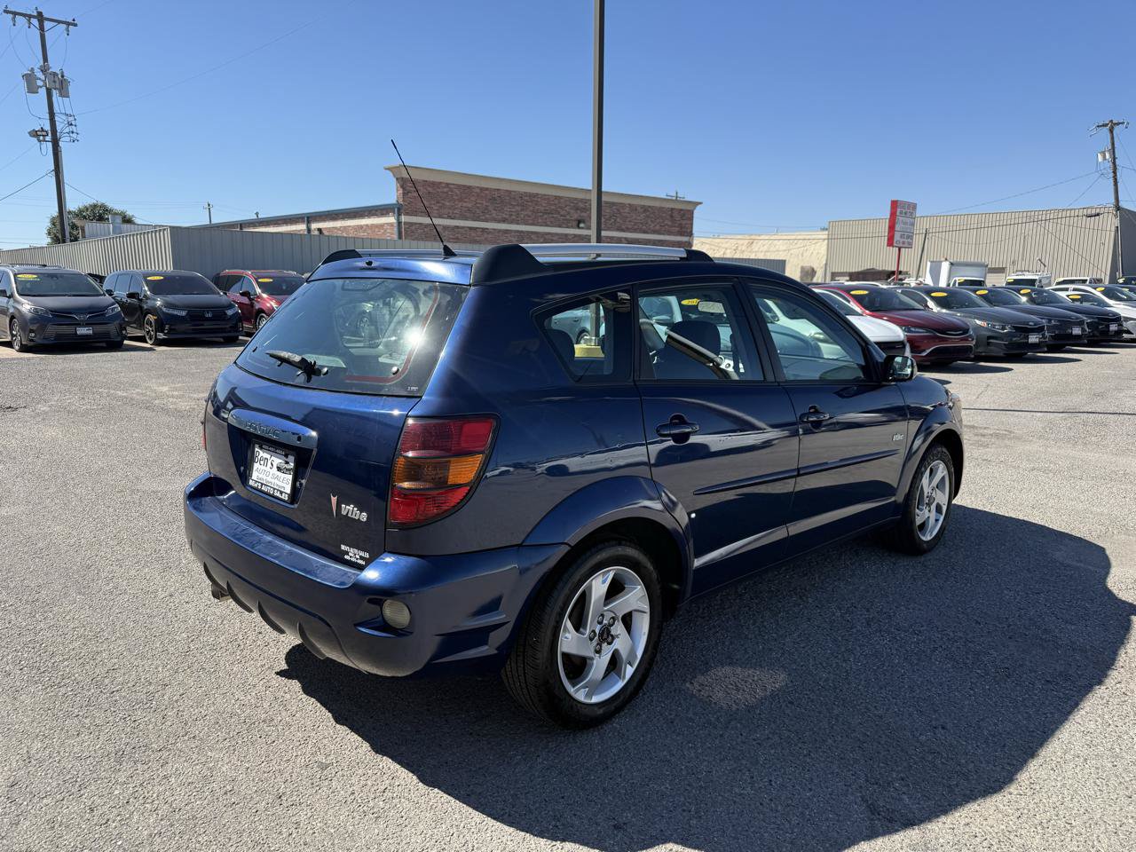 Used 2005 Pontiac Vibe w/ Power Group Value Package FWD image 6