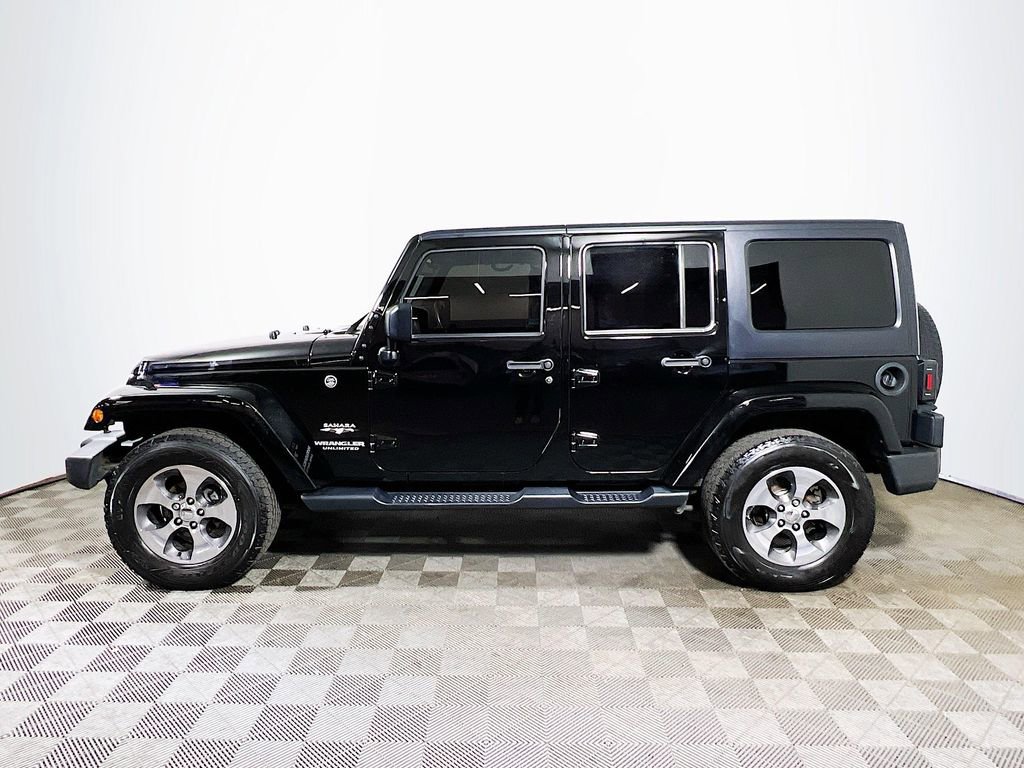 Used 2017 Jeep Wrangler Unlimited Sahara w/ Max Tow Package image 5