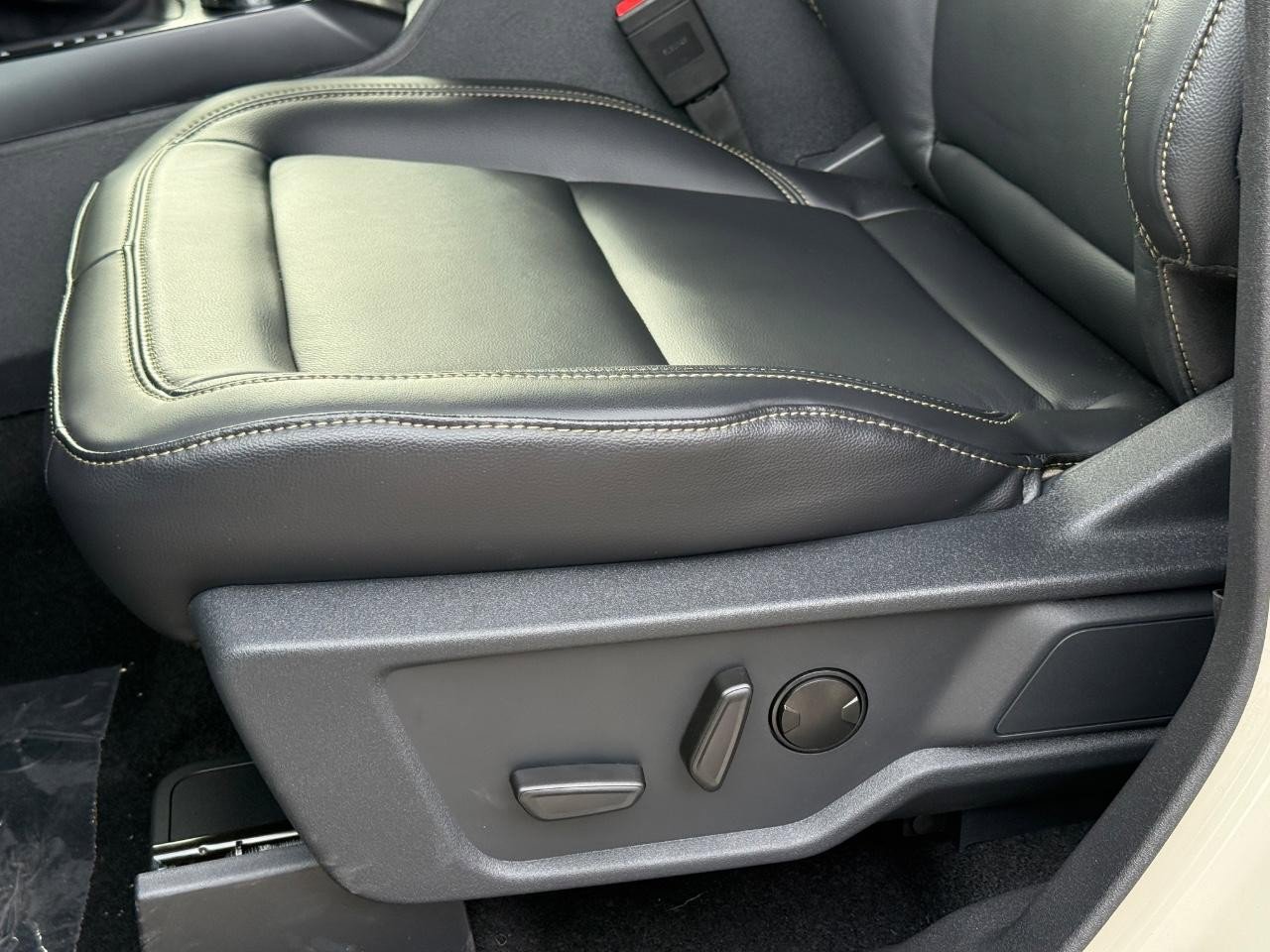 New 2025 Ford Bronco Badlands image 18