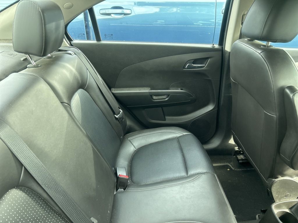 Used 2019 Chevrolet Sonic Premier FWD image 4