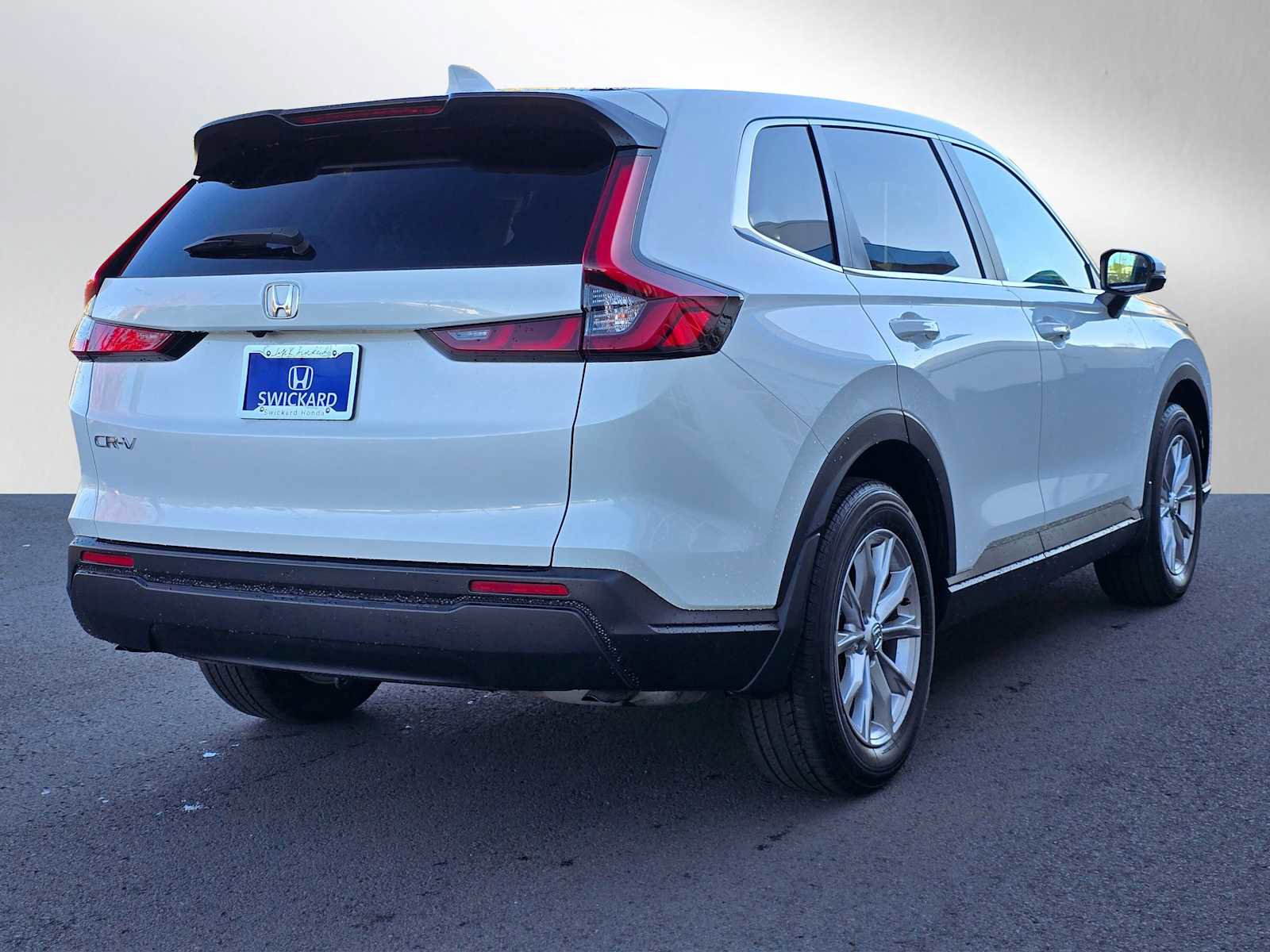 Used 2024 Honda CR-V EX image 3