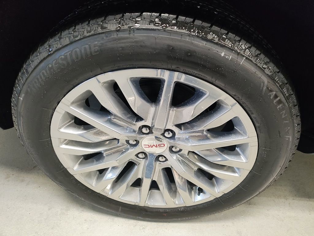 New 2026 GMC Yukon XL Denali w/ Sun & Power Step Package image 3