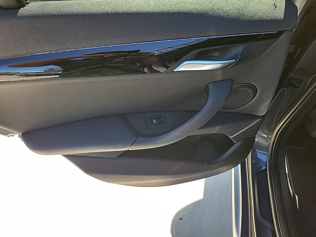 Used 2021 BMW X1 sDrive28i w/ Convenience Package image 11