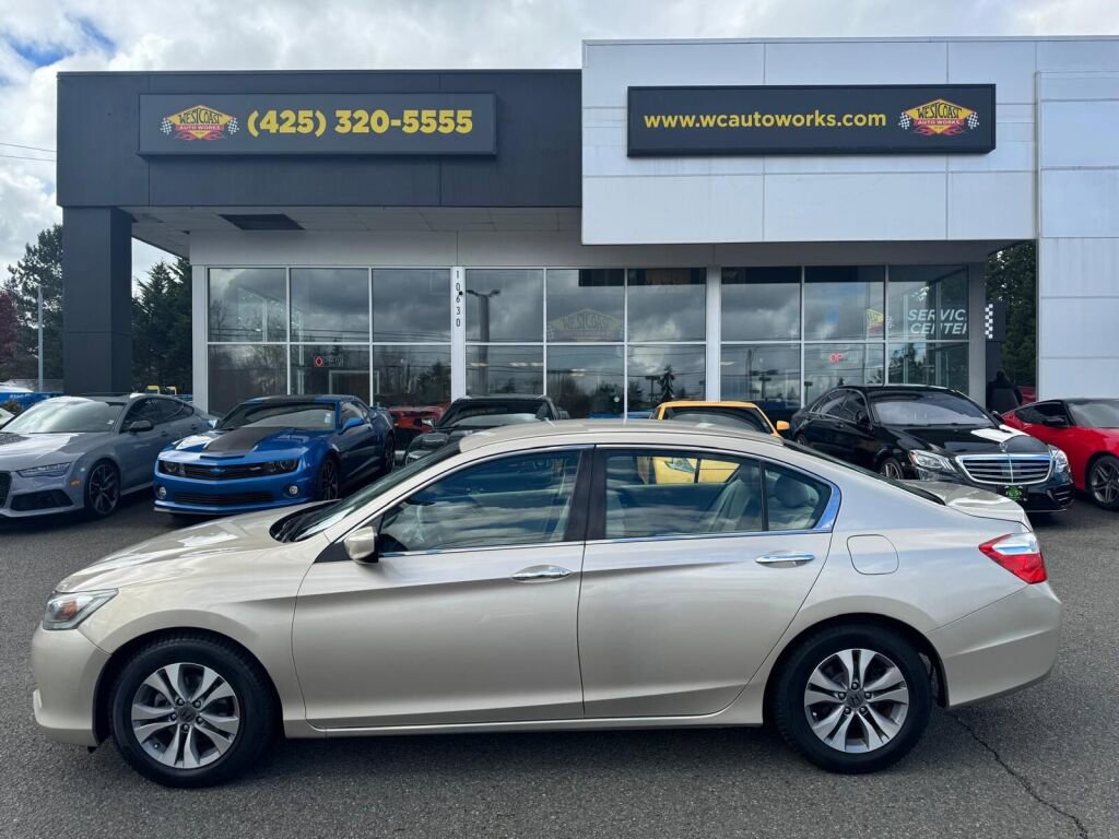 Used 2015 Honda Accord LX image 2