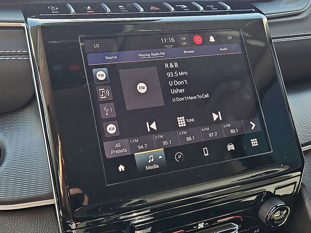 Used 2023 Jeep Grand Cherokee Laredo image 22