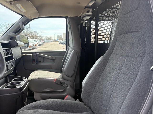 Used 2024 Chevrolet Express 2500 w/ Driver Convenience Package RWD image 30