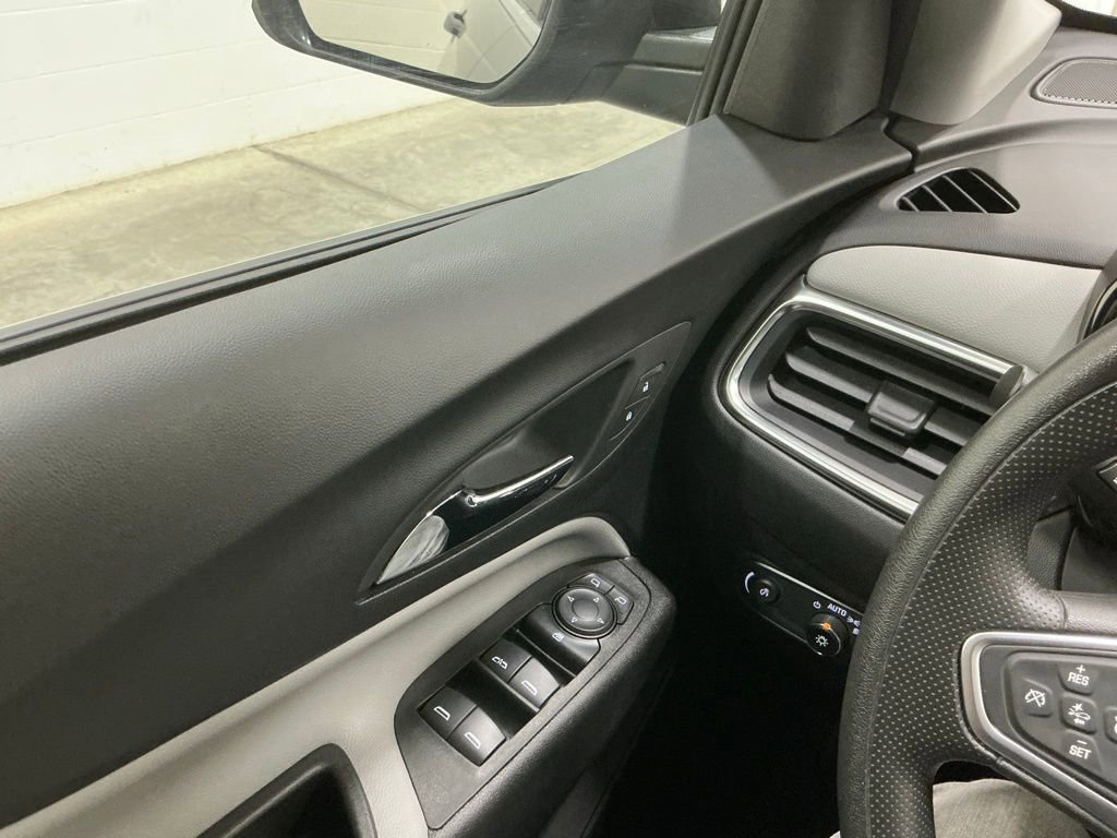 Used 2023 Chevrolet Equinox LT image 14