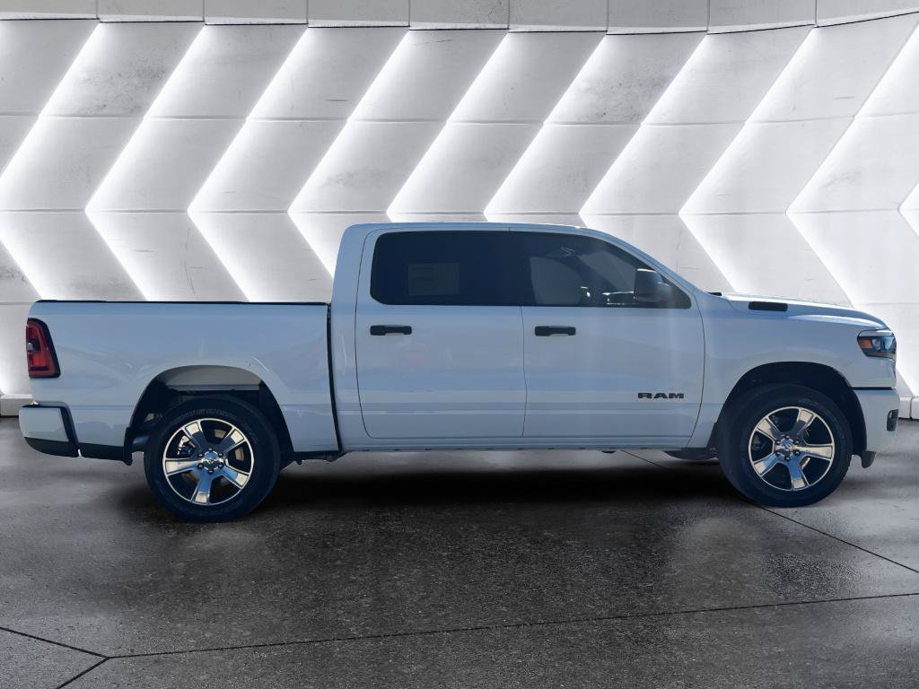 New 2026 RAM 1500 Express AWD/4WD image 9