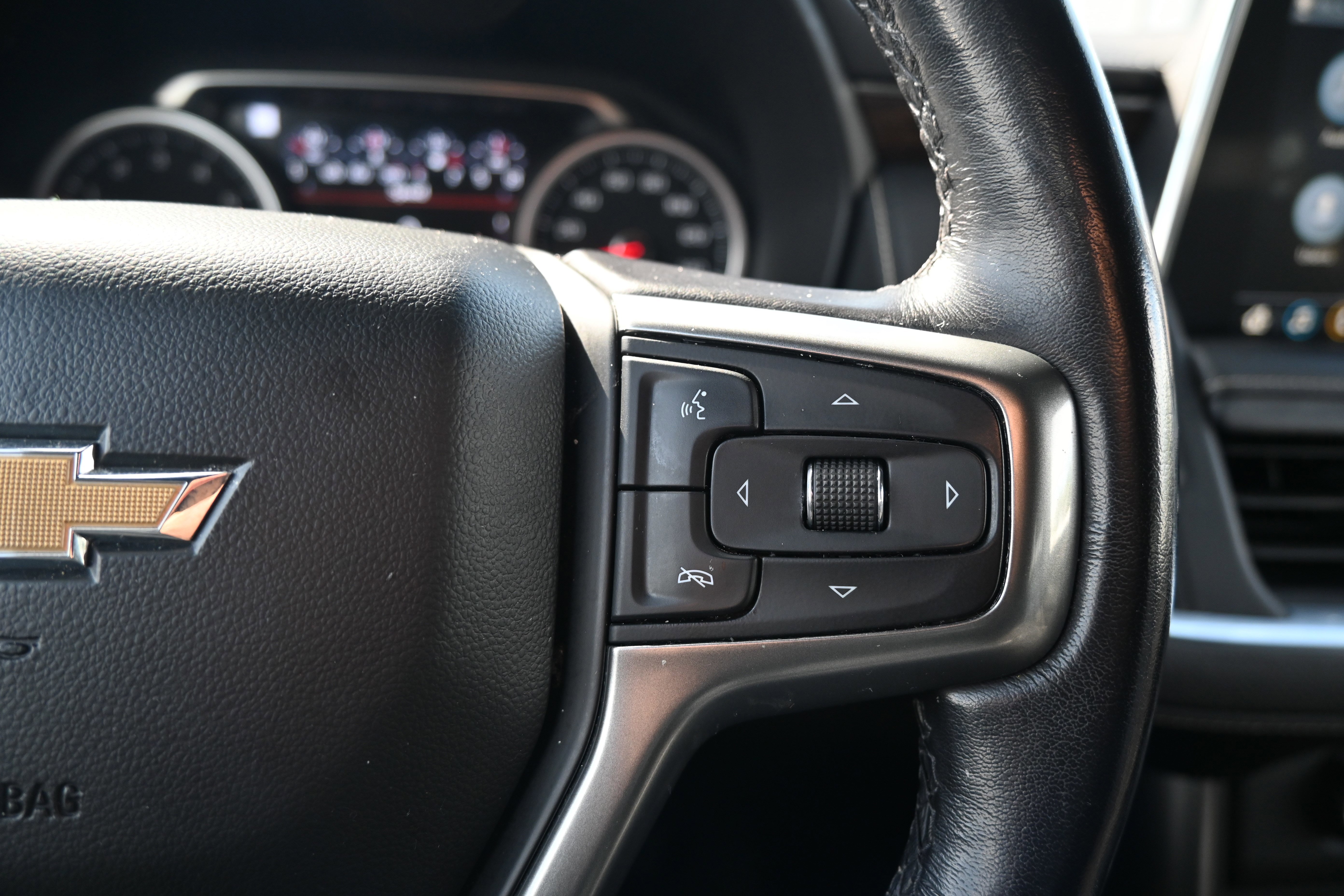 Used 2021 Chevrolet Tahoe Premier w/ Premium Package image 21