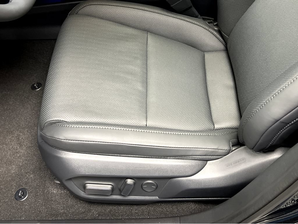 New 2026 Lexus ES 500e AWD/4WD image 41