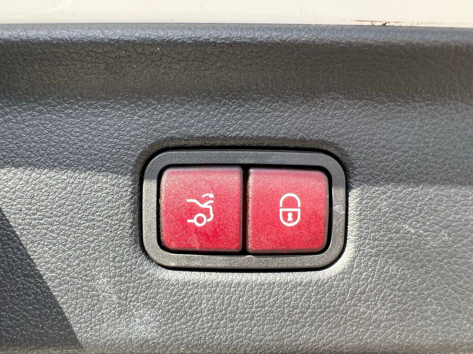 Used 2023 Mercedes-Benz S 500 4MATIC image 34