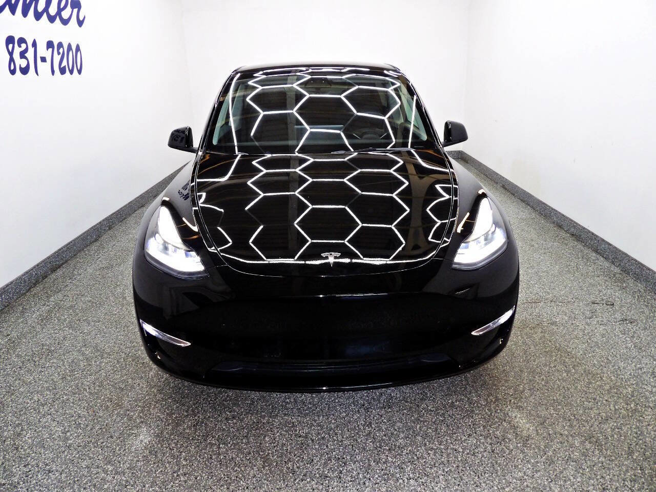 Used 2023 Tesla Model Y Performance AWD/4WD image 2