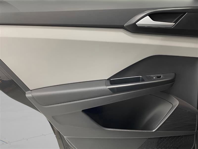 Used 2022 Volkswagen Taos SEL image 11