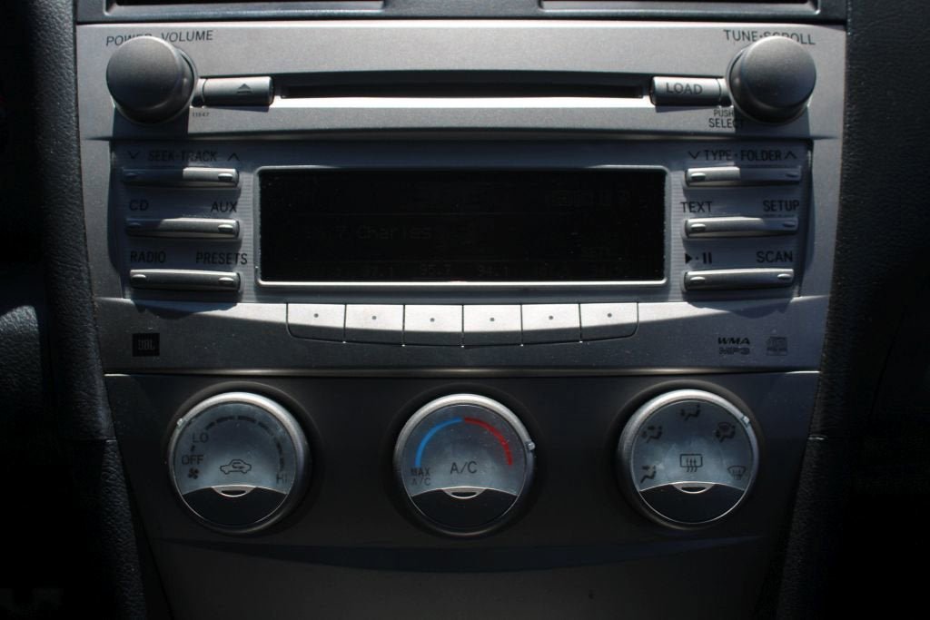 Used 2011 Toyota Camry SE w/ SE Extra-Value Pkg #1 FWD image 7