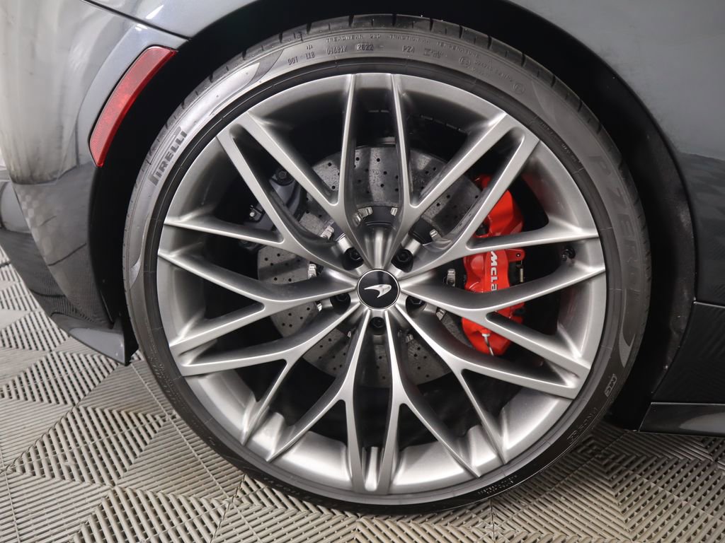 Used 2023 McLaren GT image 29
