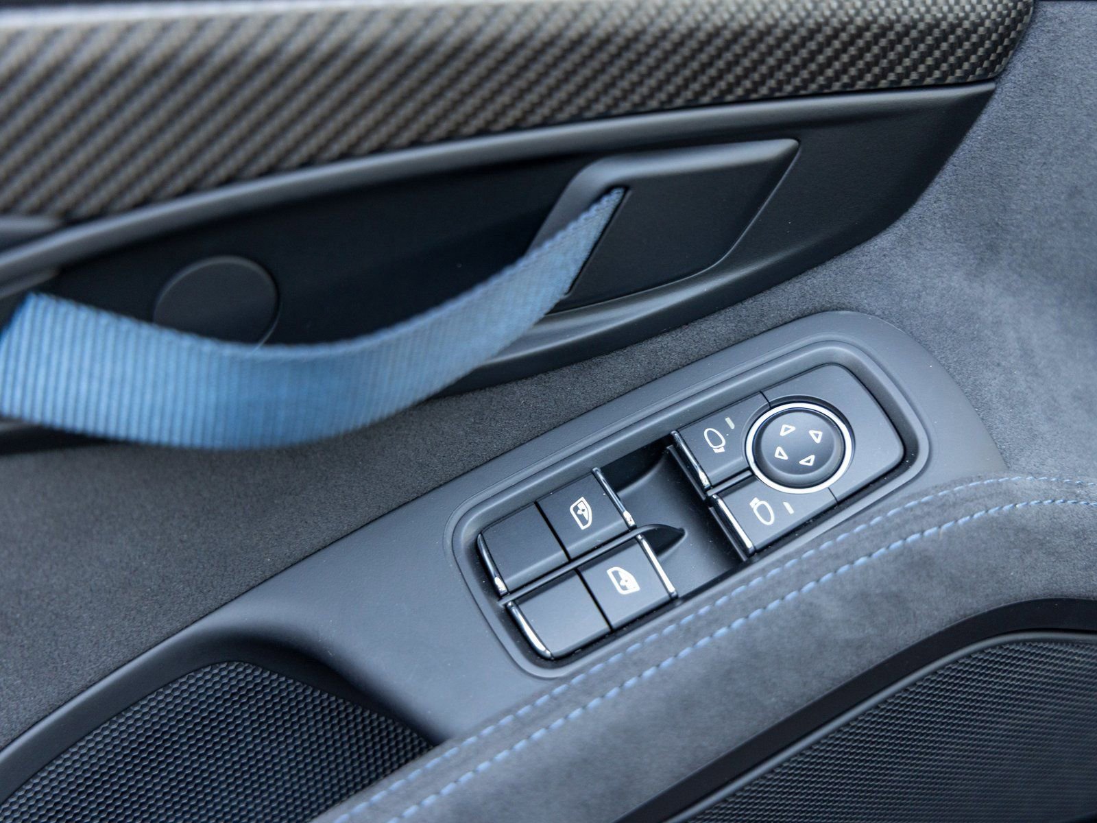 Certified 2025 Porsche 718 Cayman GT4 RS image 27