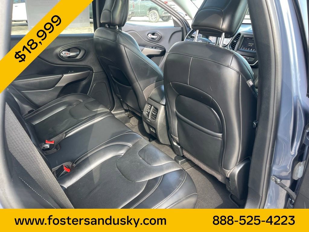 Used 2021 Jeep Cherokee Latitude Lux w/ Sun & Sound Group AWD/4WD image 17