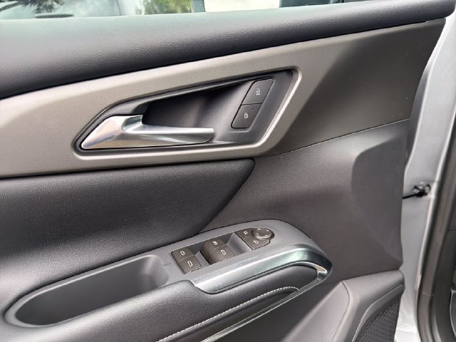 New 2027 Chevrolet Traverse LT w/ Driver Confidence Package FWD image 23