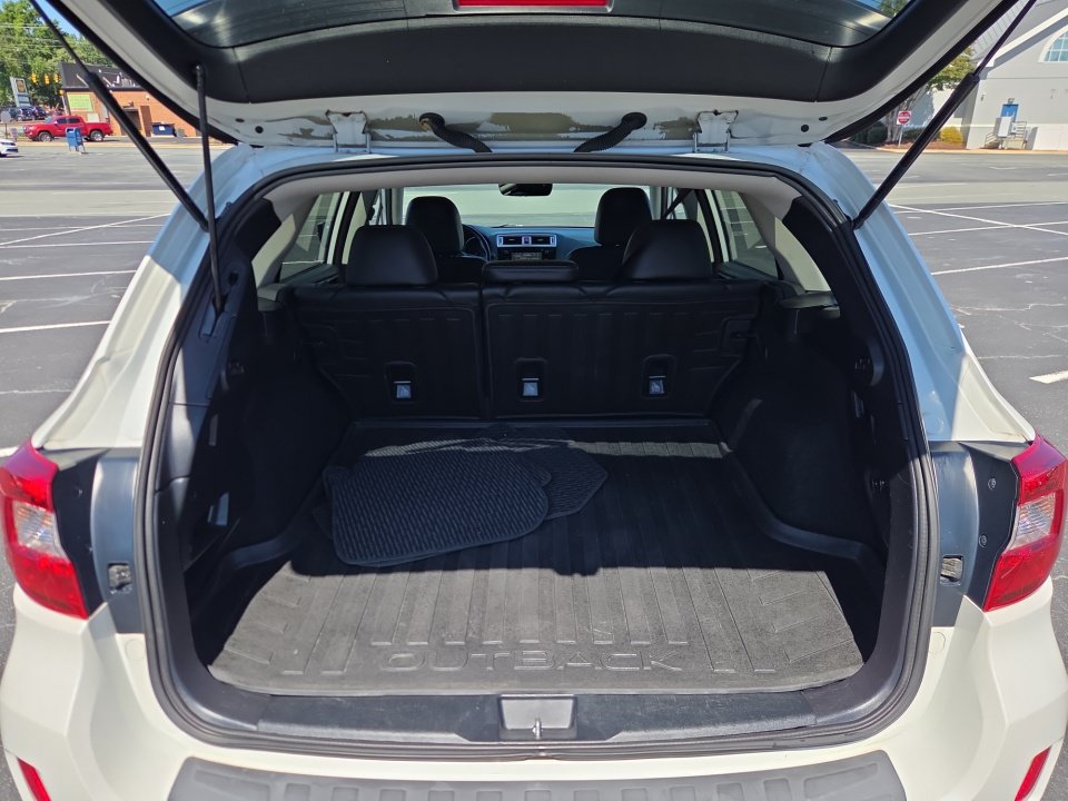 Used 2017 Subaru Outback 3.6R Limited AWD/4WD image 19