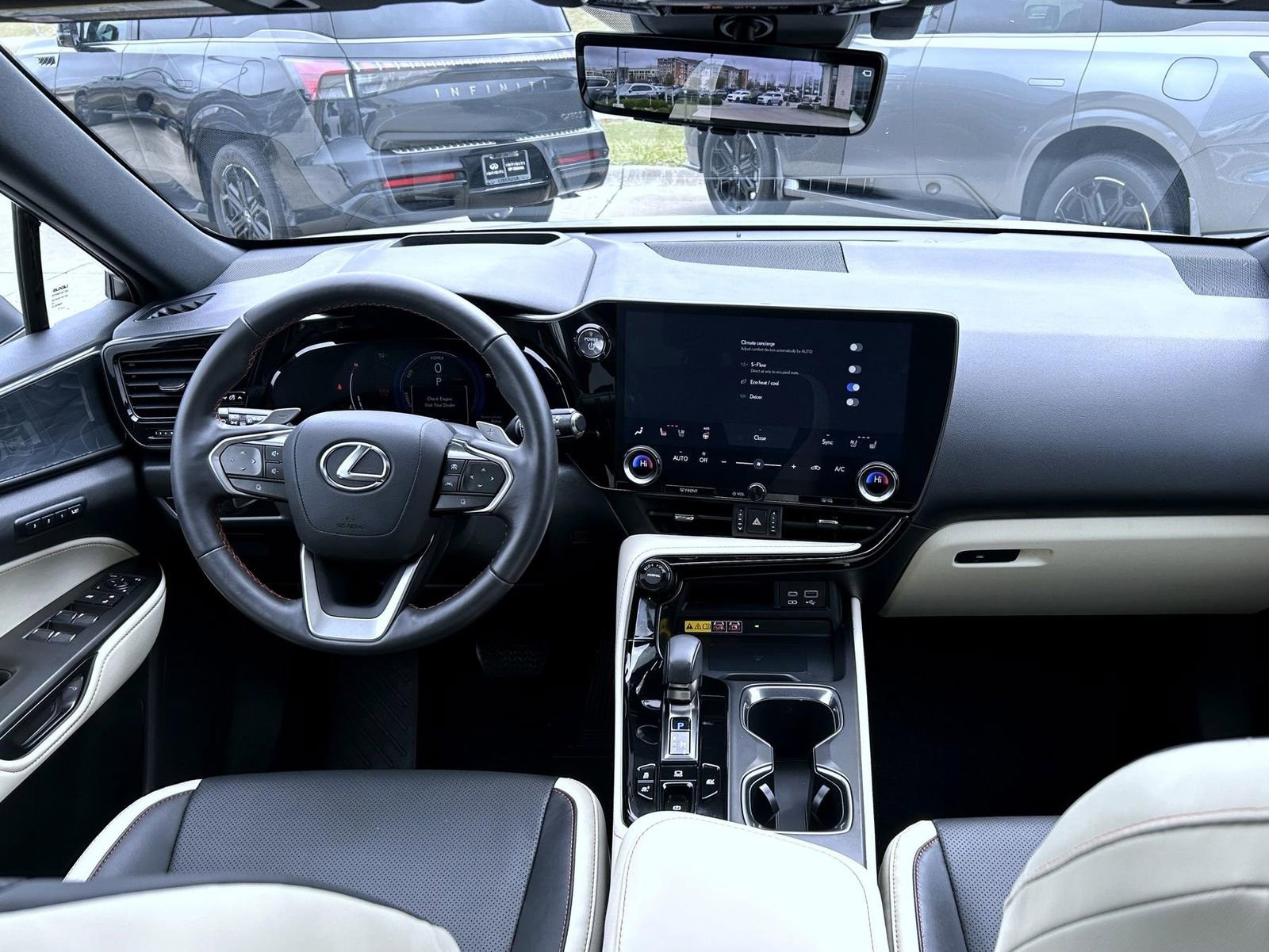 Used 2024 Lexus NX 350h AWD image 12