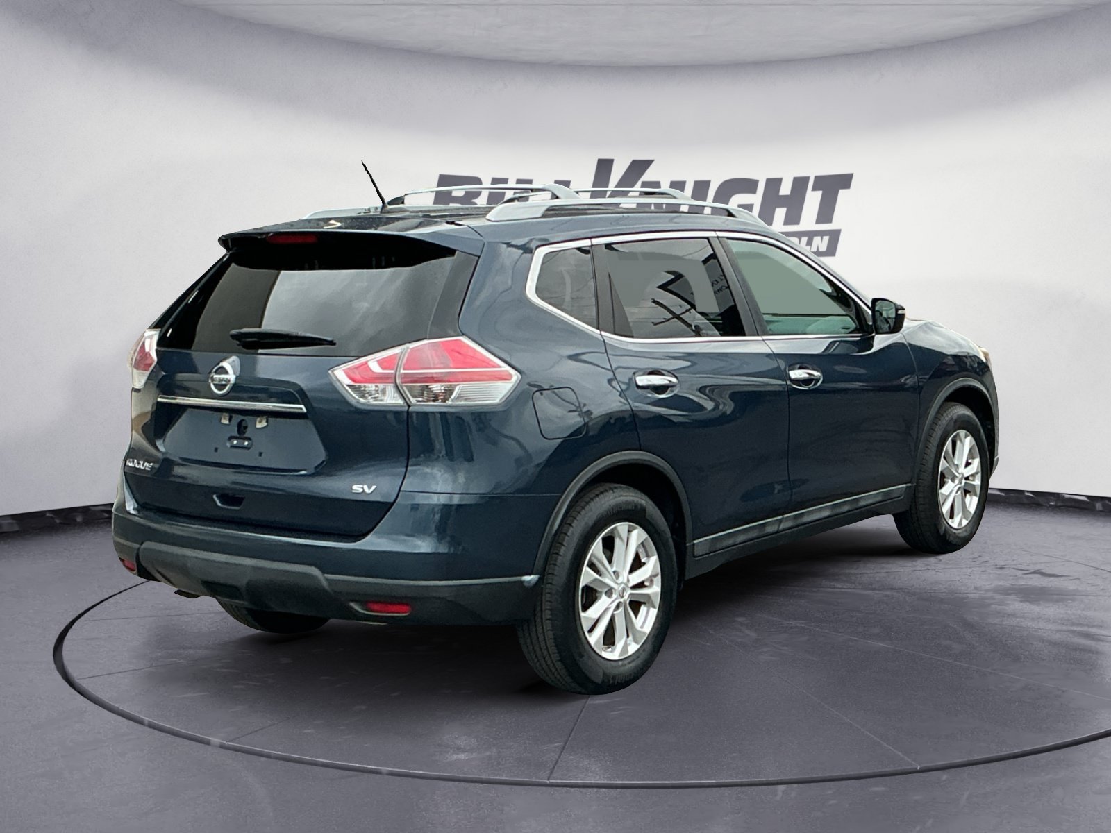 Used 2015 Nissan Rogue SV w/ SV Family Package FWD image 6