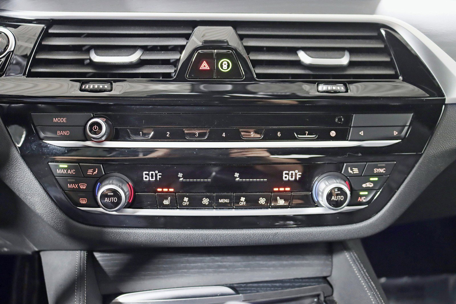 Used 2022 BMW 530i xDrive w/ M Sport Package image 26