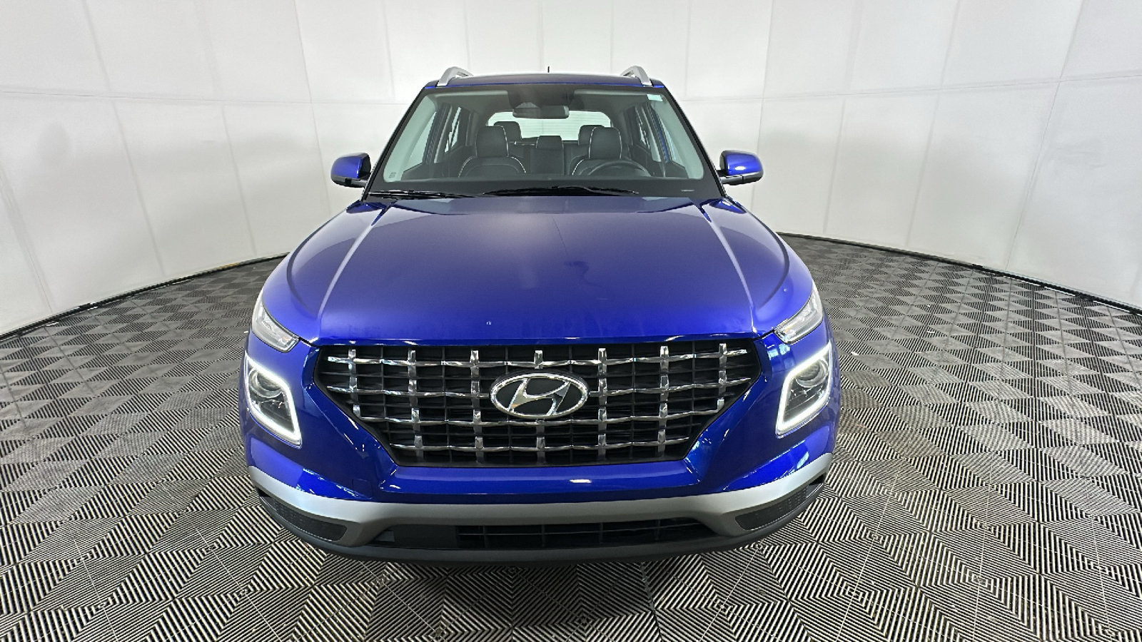 Certified 2023 Hyundai Venue Limited FWD image 9