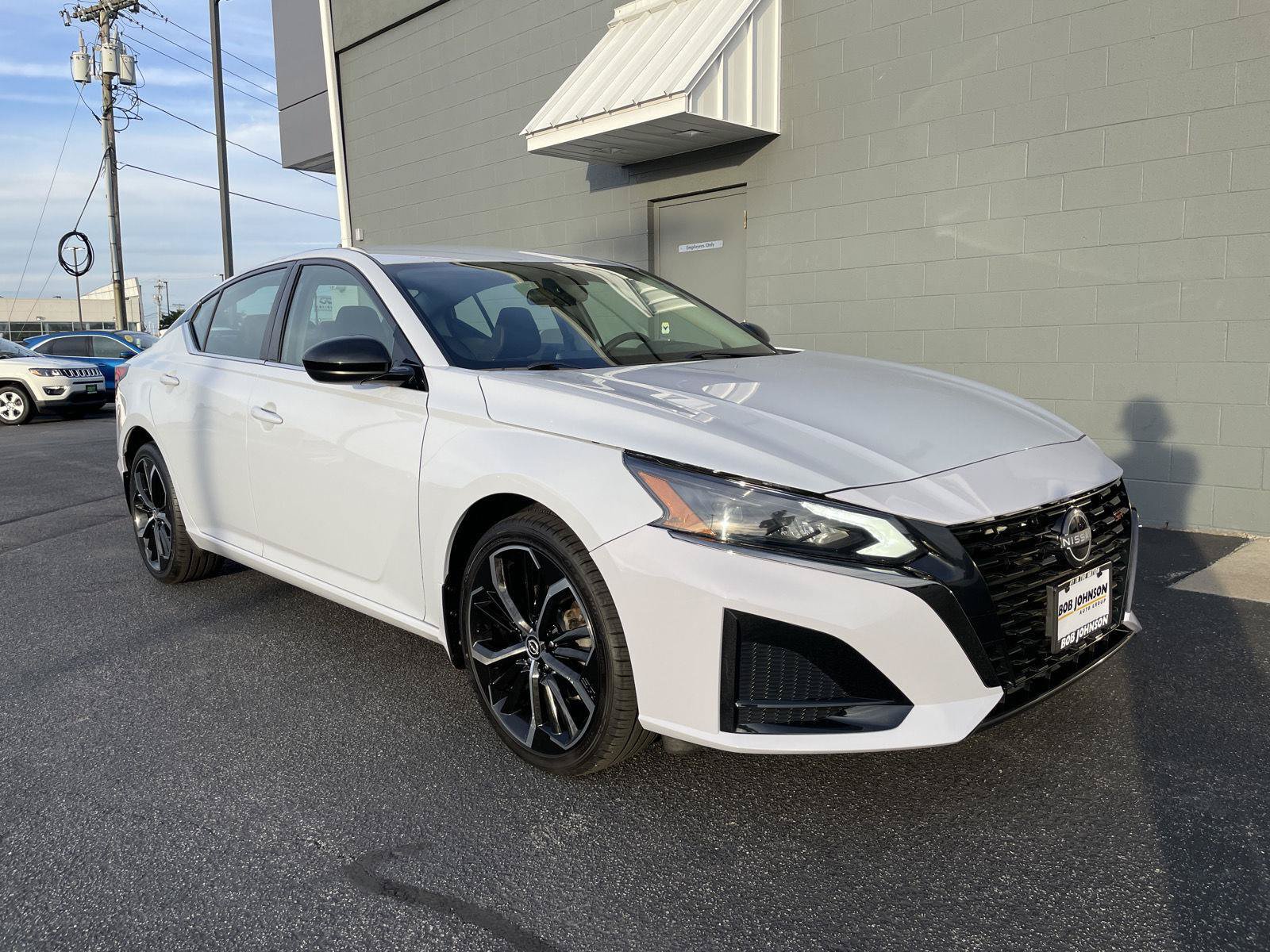 Used 2023 Nissan Altima 2.5 SR