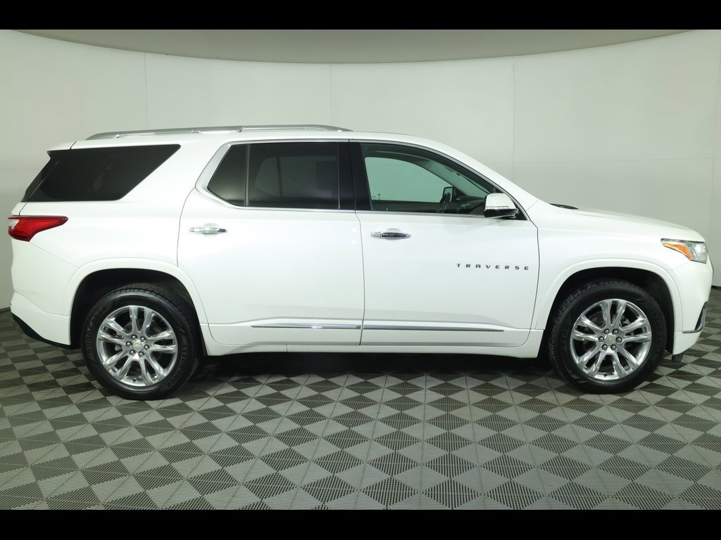 Used 2019 Chevrolet Traverse High Country image 2