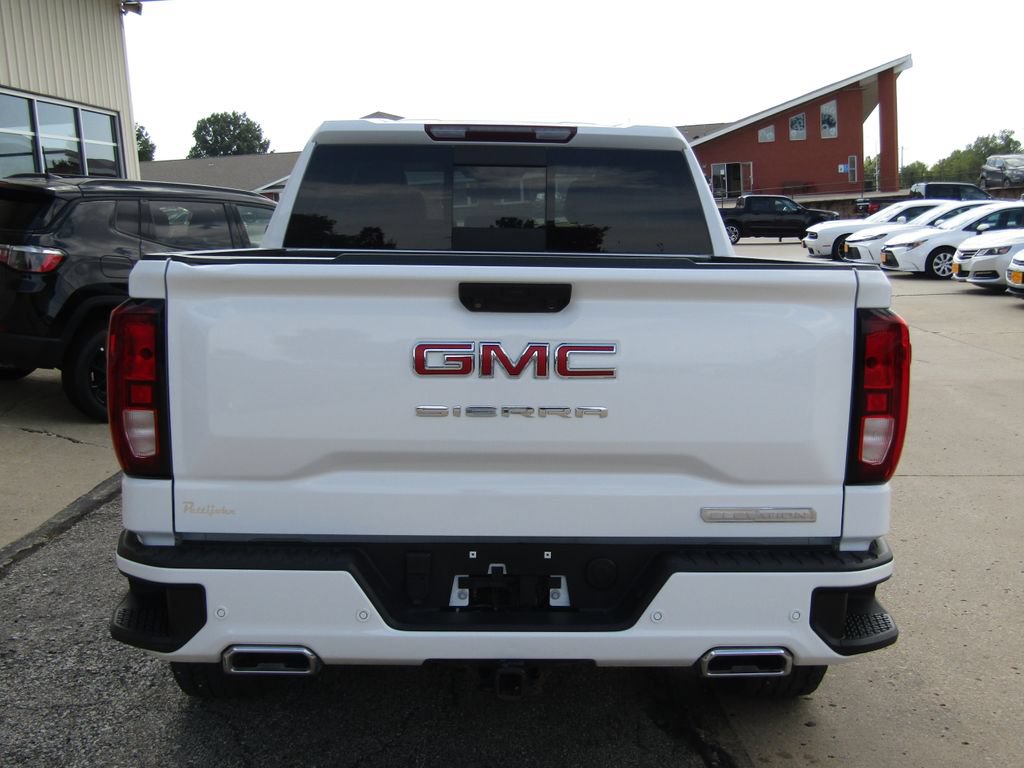 Used 2023 GMC Sierra 1500 Elevation w/ Elevation Premium Package AWD/4WD image 4