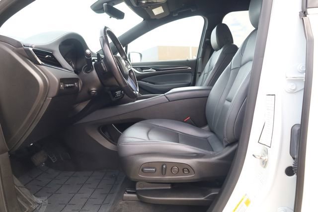 Used 2024 Buick Enclave Premium image 13