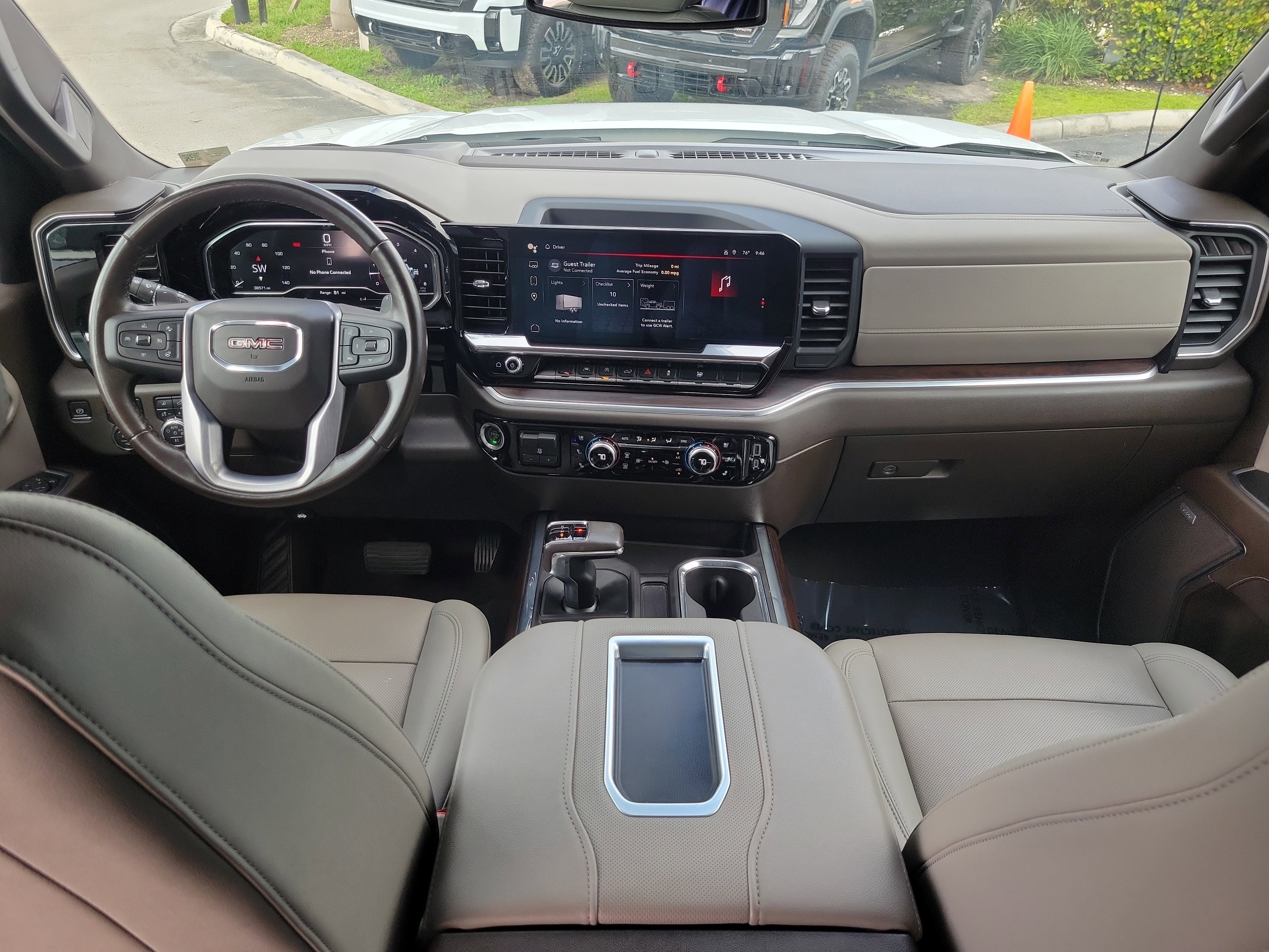 Used 2022 GMC Sierra 1500 SLT w/ SLT Premium Package image 16