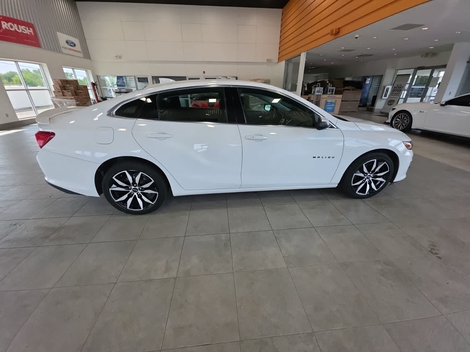 Used 2022 Chevrolet Malibu RS FWD image 6