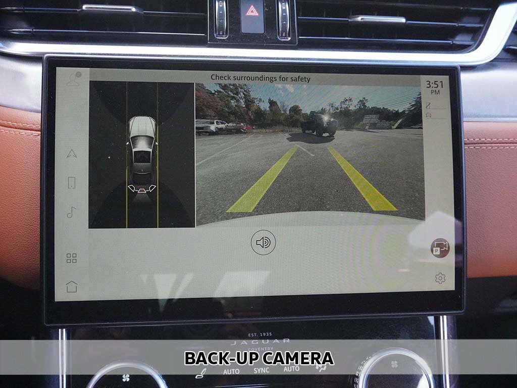 Used 2024 Jaguar XF R-Dynamic SE RWD image 7