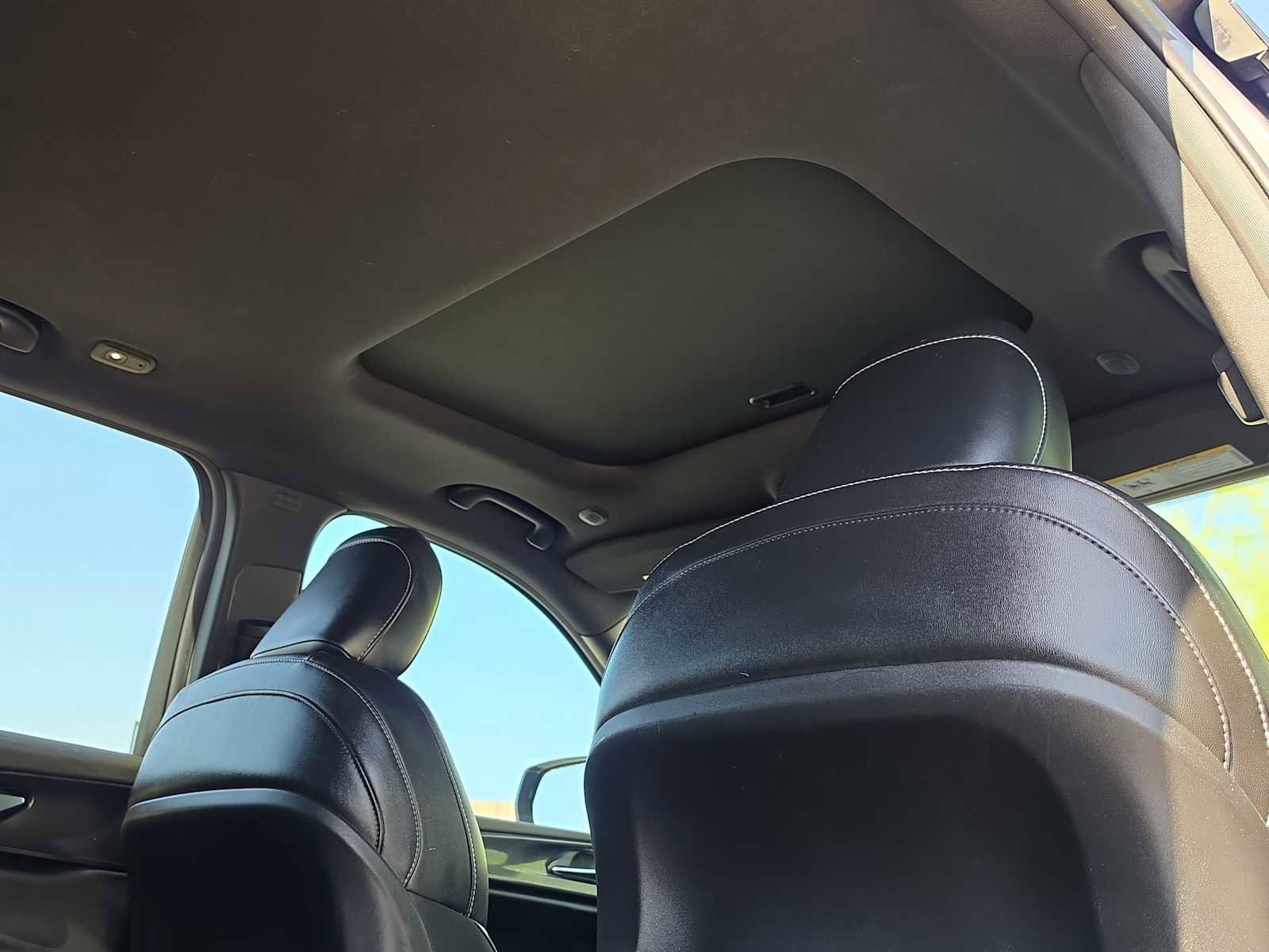 Used 2023 Jeep Grand Cherokee Altitude image 16