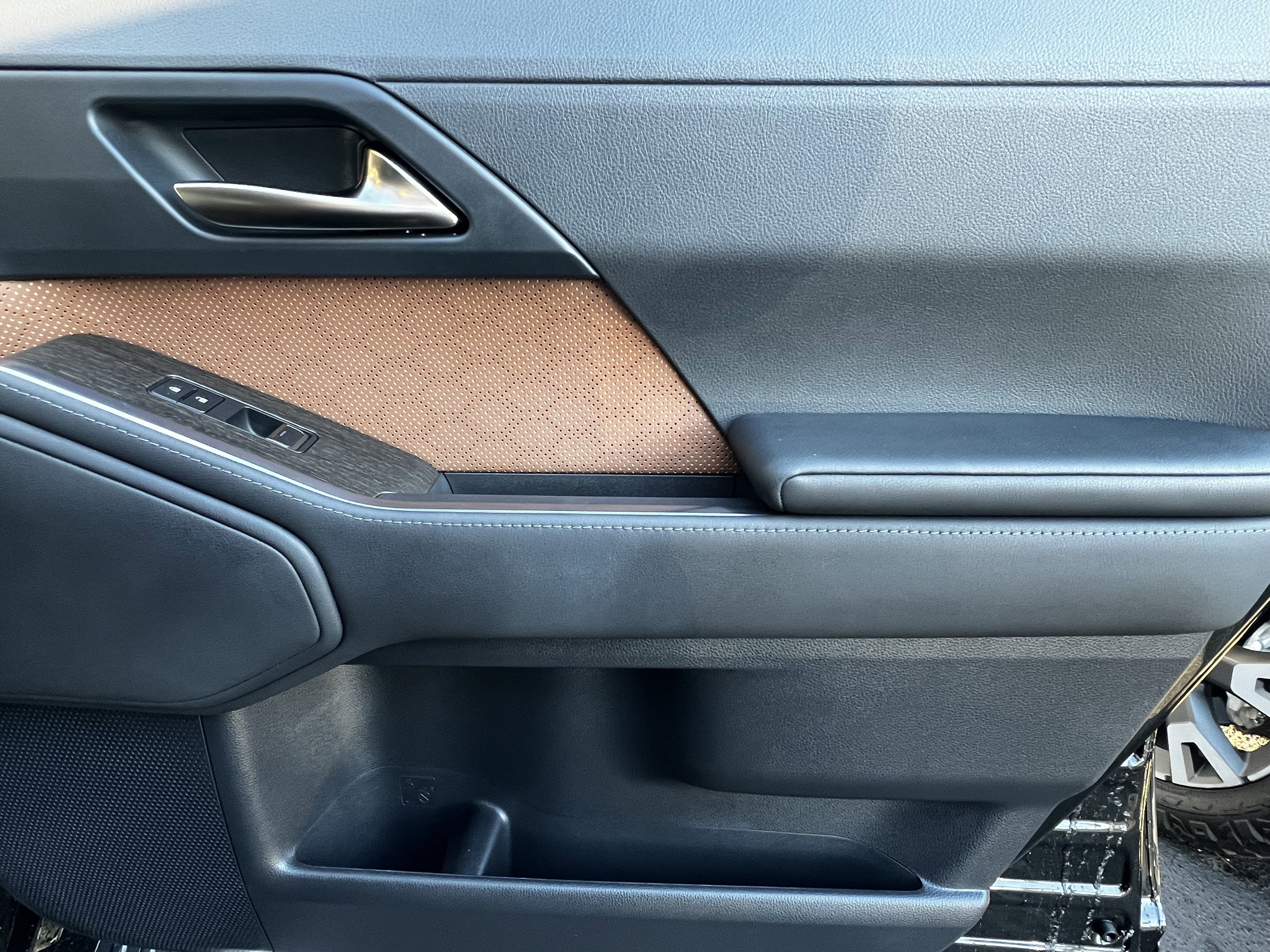 Used 2024 Lexus GX 550 550 Premium+ image 43