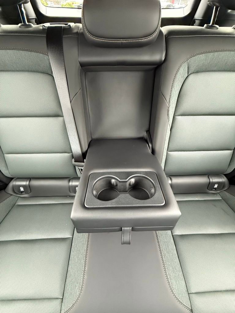 Used 2026 GMC Terrain AT4 w/ Convenience Package III image 27