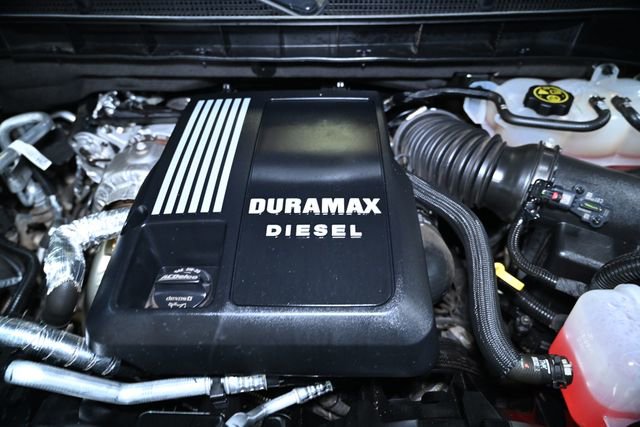 Used 2023 GMC Yukon XL SLT w/ SLT Luxury Package image 24