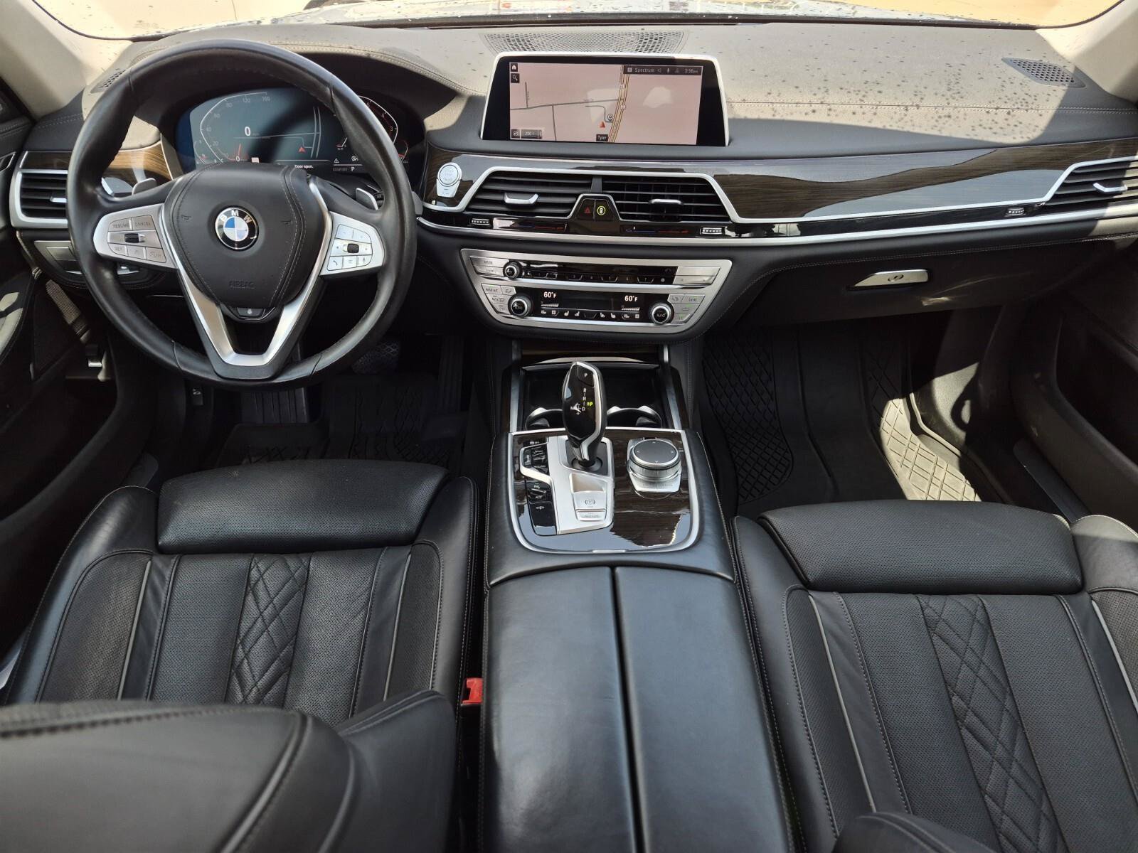 Used 2021 BMW 740i w/ Premium Package RWD image 17