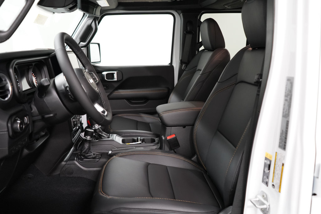 New 2026 Jeep Wrangler Unlimited Sahara AWD/4WD image 18