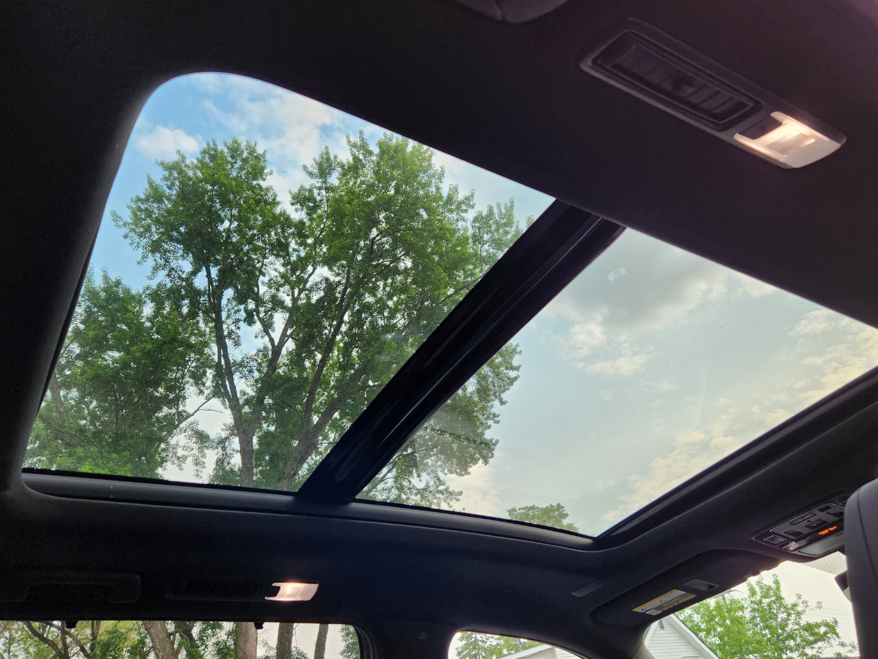 Used 2024 Lexus TX 500h AWD image 31