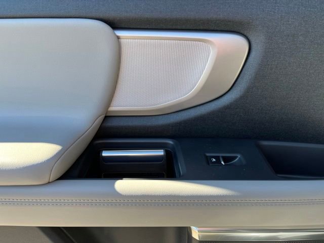 New 2026 Ford Expedition Active image 14