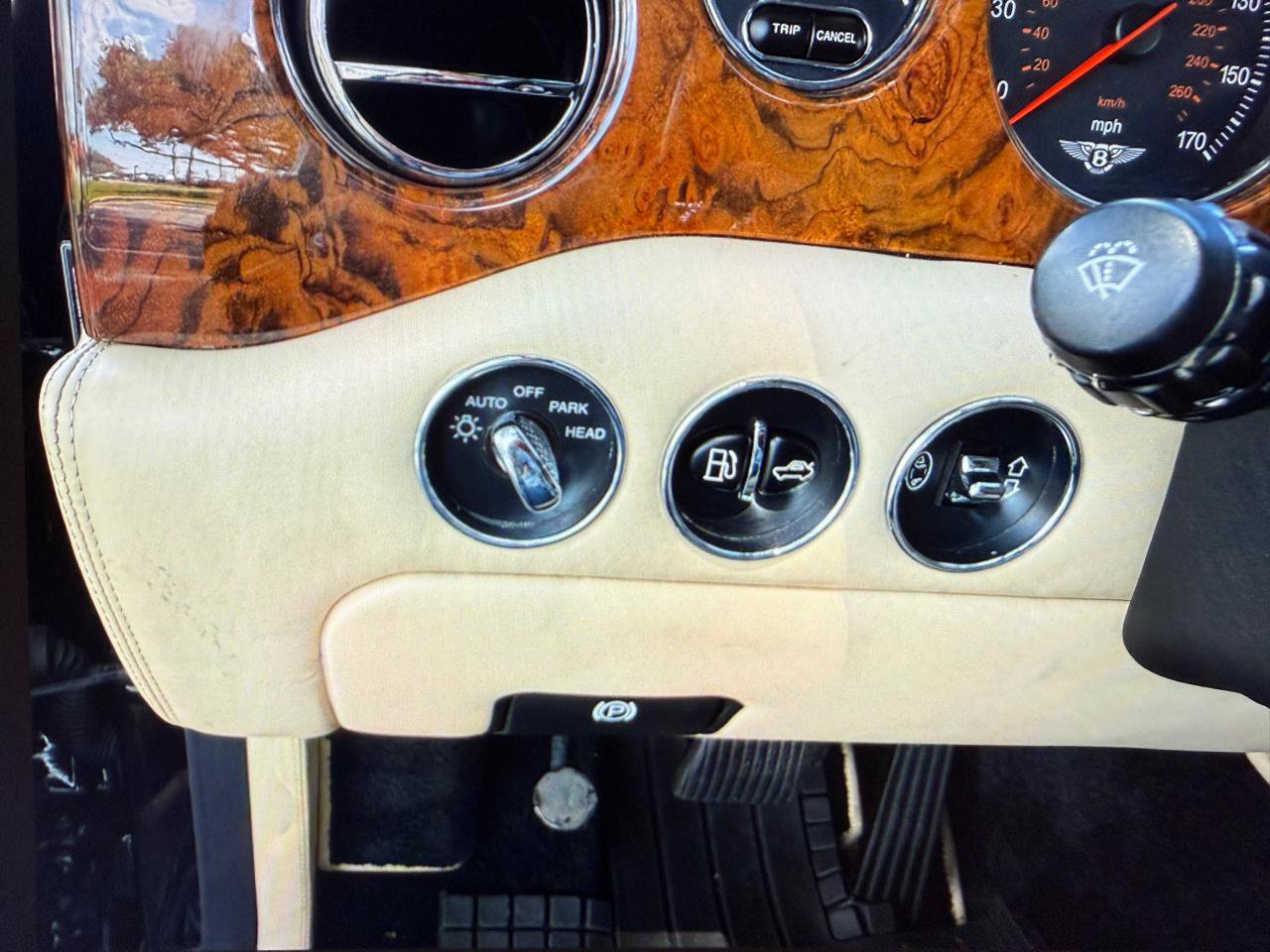 Used 2004 Bentley Arnage T RWD image 33