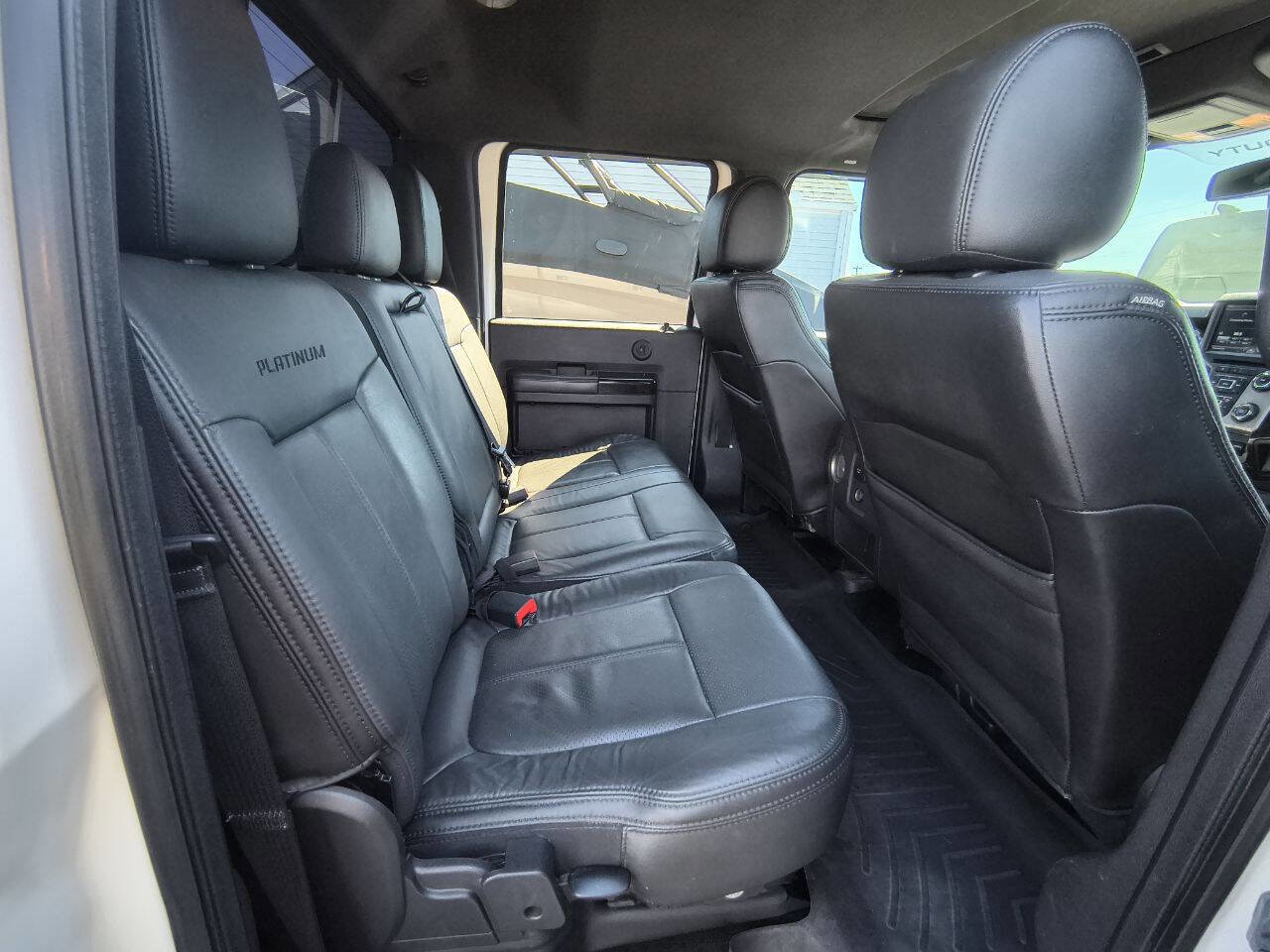 Used 2016 Ford F250 Platinum w/ FX4 Off-Road Package image 26