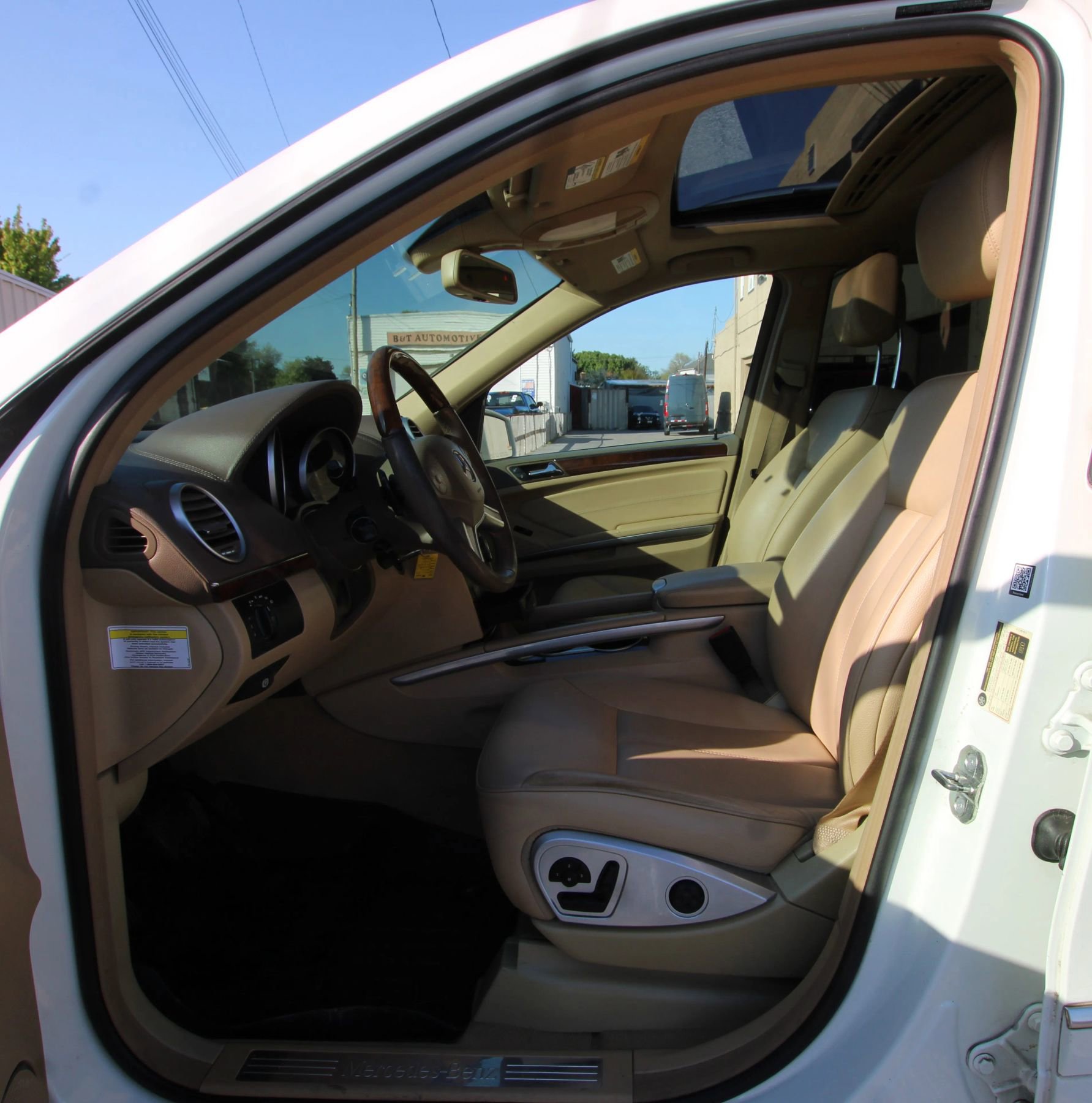 Used 2011 Mercedes-Benz GL 450 4MATIC image 9