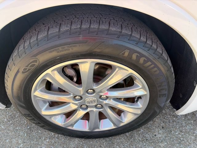Used 2019 Buick Envision Essence FWD image 11