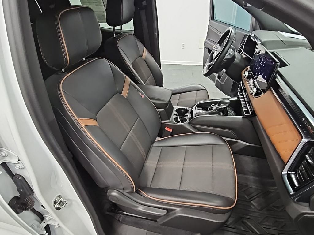 Used 2023 GMC Canyon AT4 w/ Canyon Safety Plus Package image 39