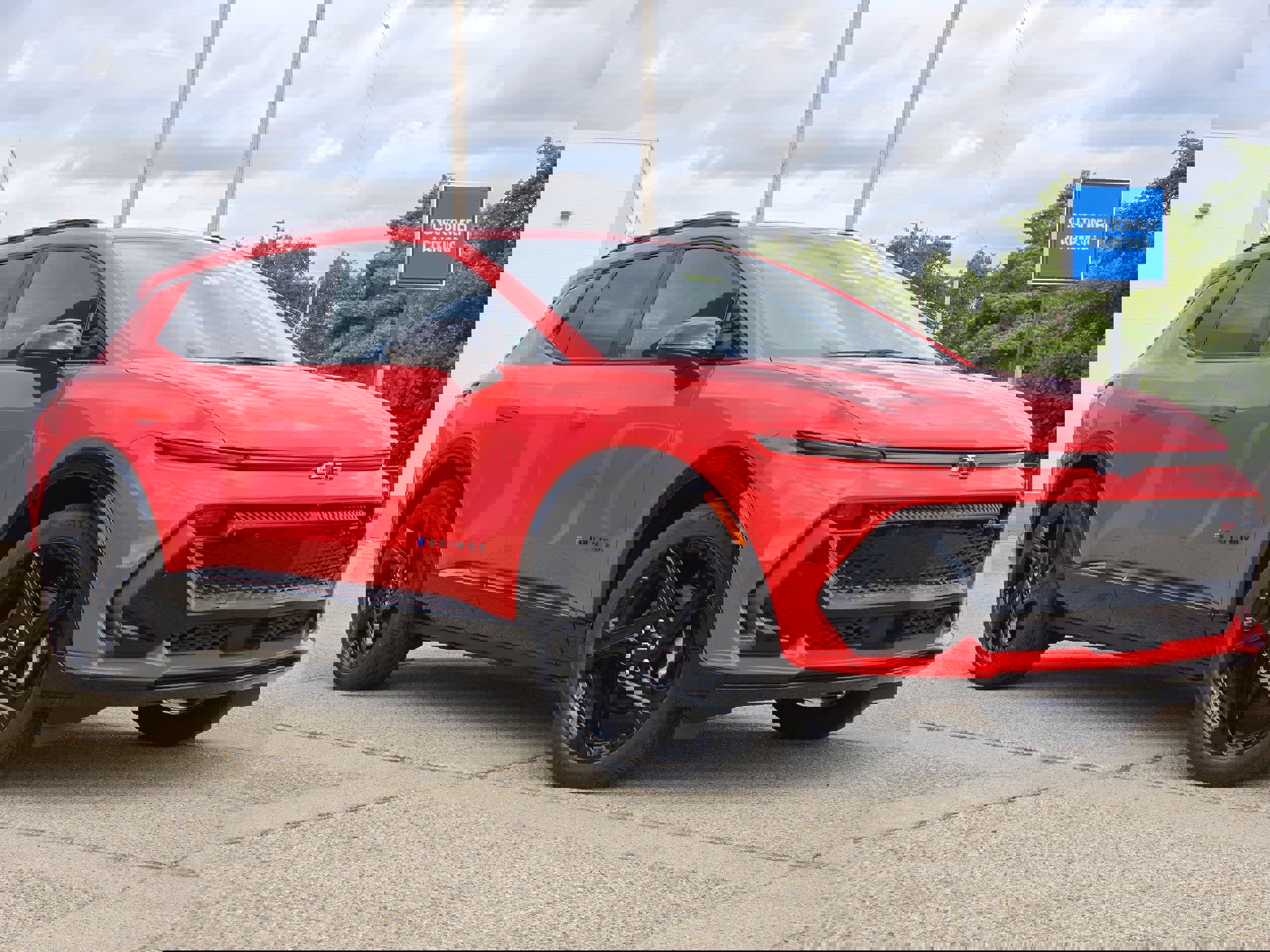 New 2025 Chevrolet Equinox EV RS image 2