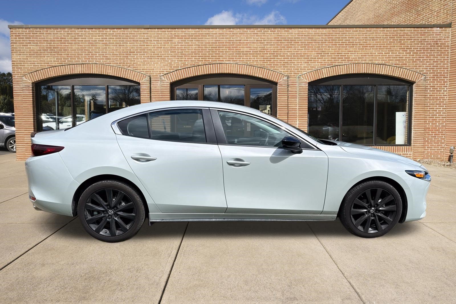 Used 2025 MAZDA MAZDA3 s FWD image 2