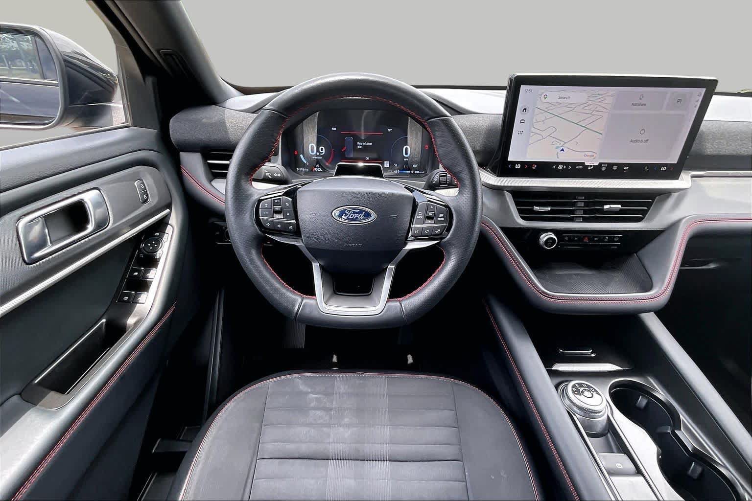Used 2025 Ford Explorer ST-Line w/ ST-Line Street Pack AWD/4WD image 10
